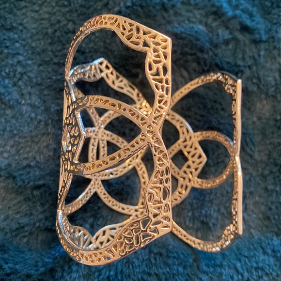 Roni Cuff - Picture 3 of 9